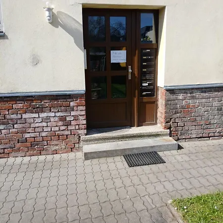 70 Qm Mit 2 Schlafzimmern Zwickau