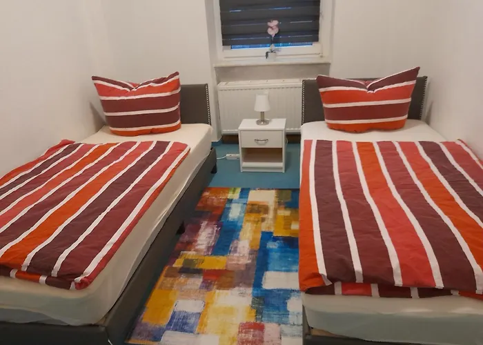 70 Qm Mit 2 Schlafzimmern Apartment *