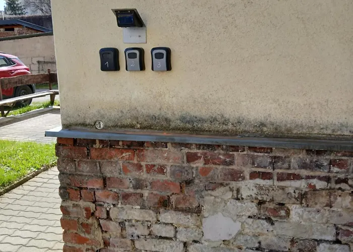 70 Qm Mit 2 Schlafzimmern Apartment *