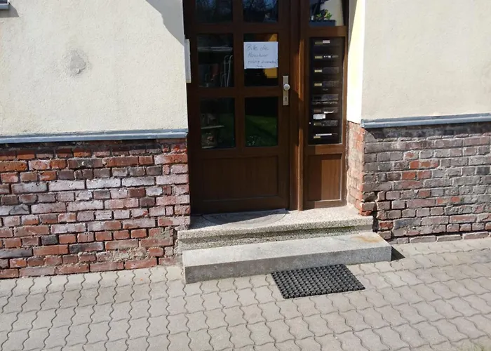 70 Qm Mit 2 Schlafzimmern Zwickau